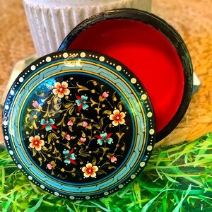 UzbekAlive, lacquer floral trinket box, EUC